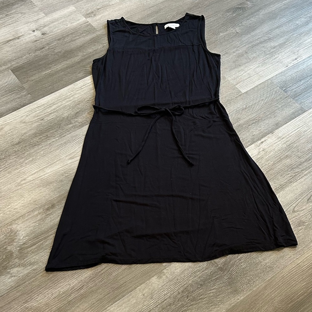 Liz Claiborne medium black sleeveless dress with waist tie